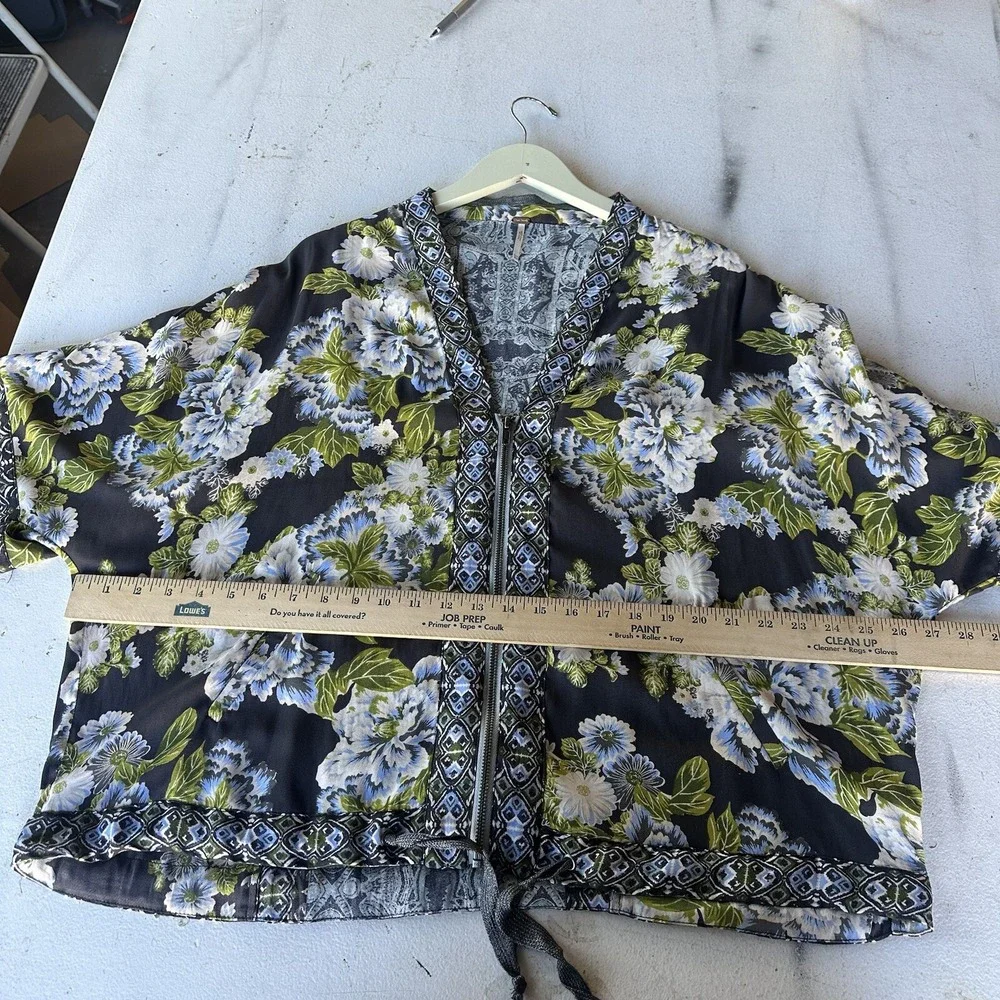 Free People Wildflower Kimono 3/4 Sleeve Zip Front Top Size‎ XS/S